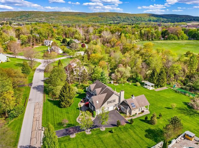 44 Flagler Road, Poughquag, NY 12570