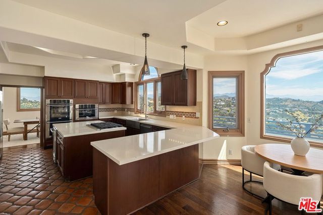 2131 Kew Drive, Los Angeles, CA 90046