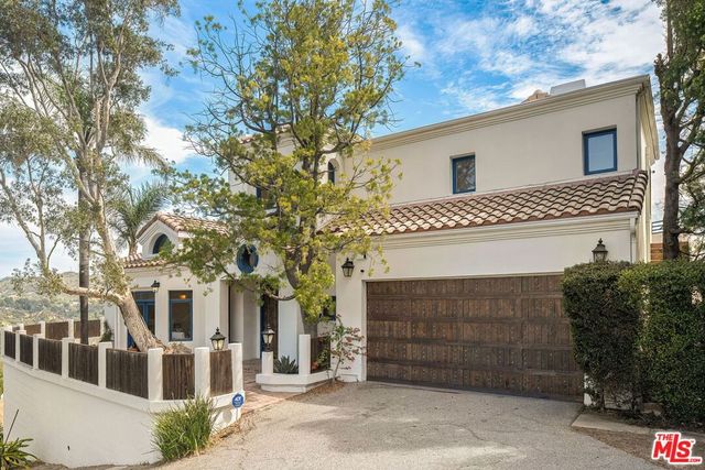 2131 Kew Drive, Los Angeles, CA 90046