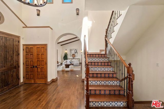 2131 Kew Drive, Los Angeles, CA 90046