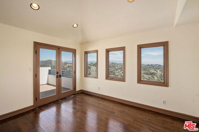 2131 Kew Drive, Los Angeles, CA 90046