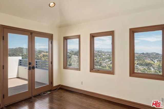 2131 Kew Drive, Los Angeles, CA 90046