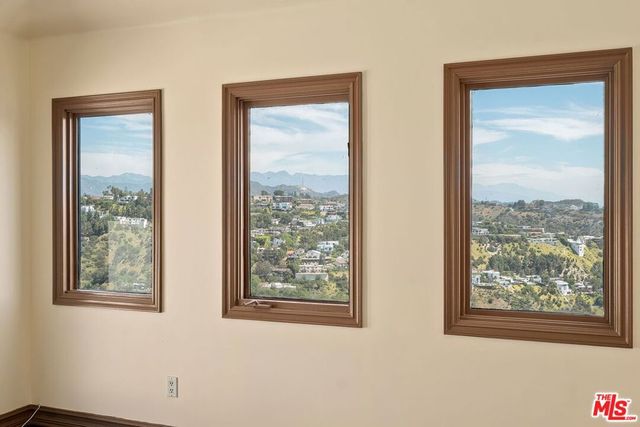 2131 Kew Drive, Los Angeles, CA 90046