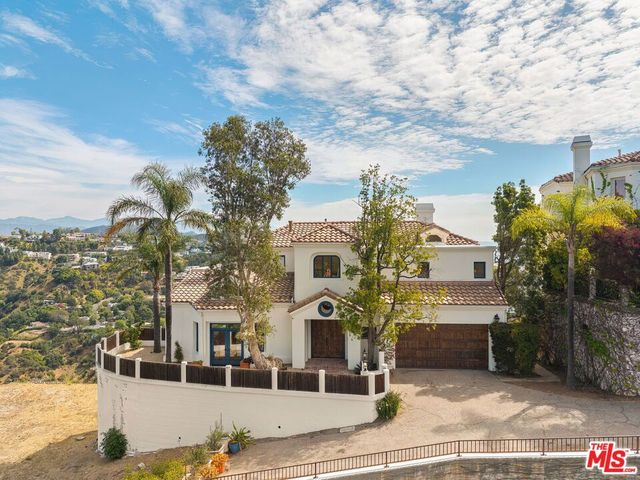 2131 Kew Drive, Los Angeles, CA 90046