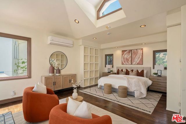 2131 Kew Drive, Los Angeles, CA 90046