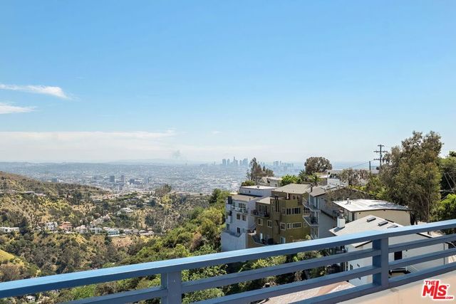 2131 Kew Drive, Los Angeles, CA 90046