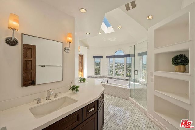 2131 Kew Drive, Los Angeles, CA 90046