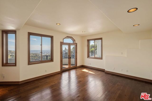 2131 Kew Drive, Los Angeles, CA 90046