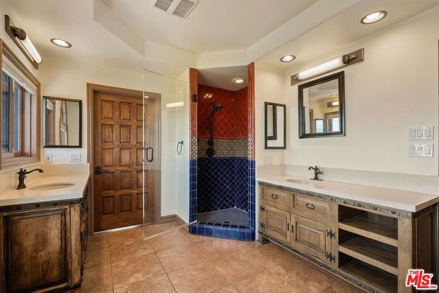 2131 Kew Drive, Los Angeles, CA 90046