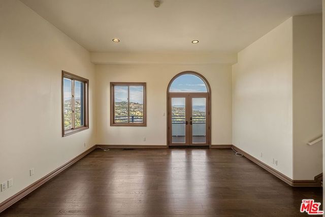 2131 Kew Drive, Los Angeles, CA 90046