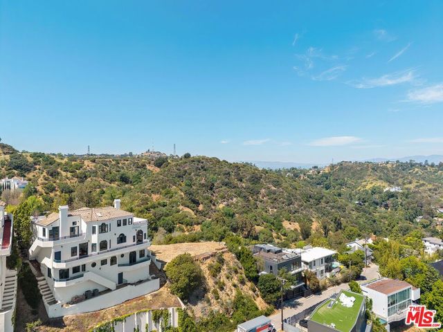 2131 Kew Drive, Los Angeles, CA 90046