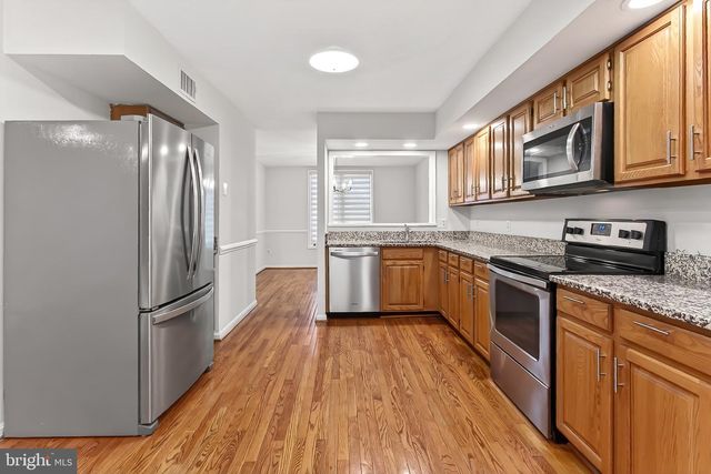 4021 LAKE GLEN RD, Fairfax, VA 22033