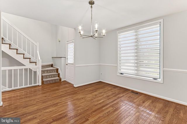 4021 LAKE GLEN RD, Fairfax, VA 22033