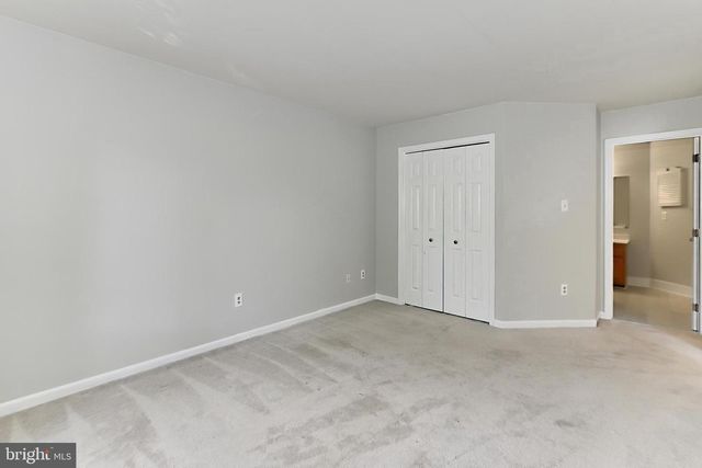 4021 LAKE GLEN RD, Fairfax, VA 22033