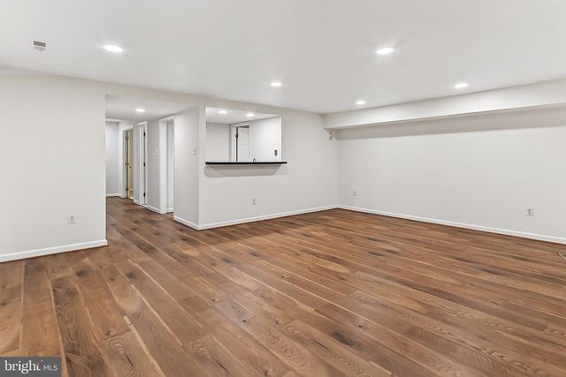 4021 LAKE GLEN RD, Fairfax, VA 22033