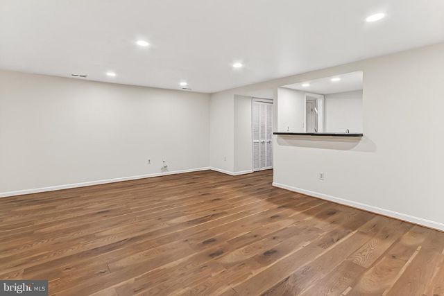 4021 LAKE GLEN RD, Fairfax, VA 22033