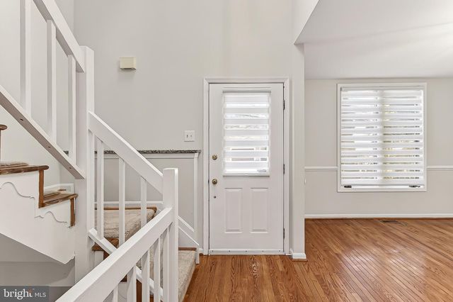 4021 LAKE GLEN RD, Fairfax, VA 22033