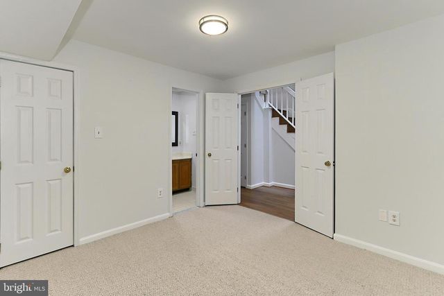 4021 LAKE GLEN RD, Fairfax, VA 22033