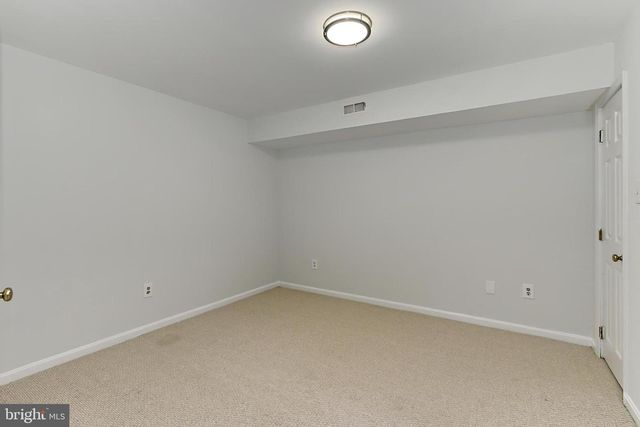 4021 LAKE GLEN RD, Fairfax, VA 22033