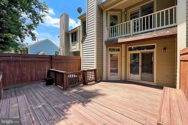 4021 LAKE GLEN RD, Fairfax, VA 22033