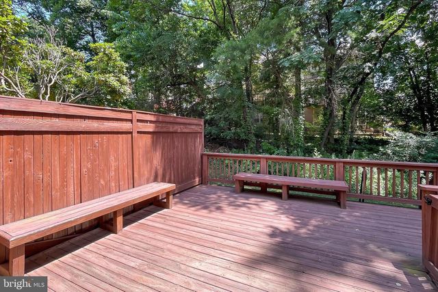 4021 LAKE GLEN RD, Fairfax, VA 22033