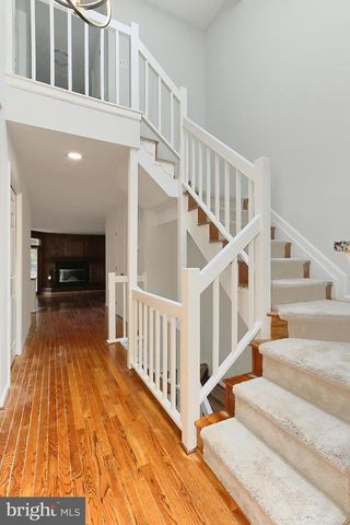 4021 LAKE GLEN RD, Fairfax, VA 22033