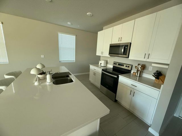 389 Salisbury Circle, Fort Pierce, FL 34982