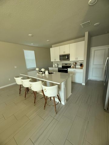 389 Salisbury Circle, Fort Pierce, FL 34982