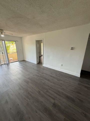 11905 NE 2nd Ave C106, North Miami, FL 33161