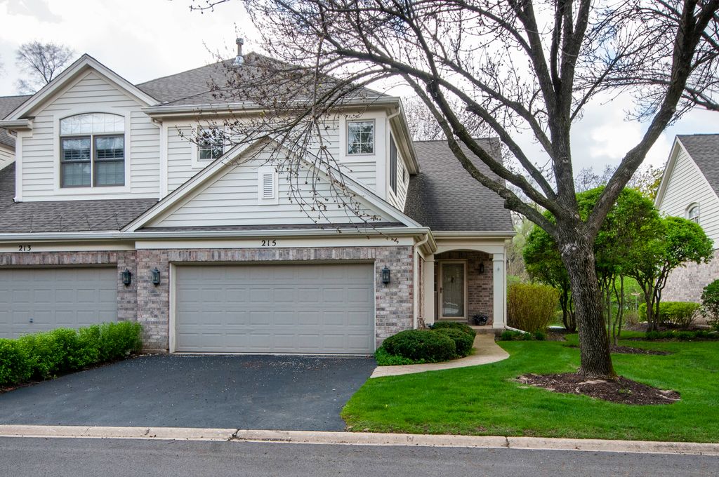 215 Wildflower Lane, La Grange, IL 60525