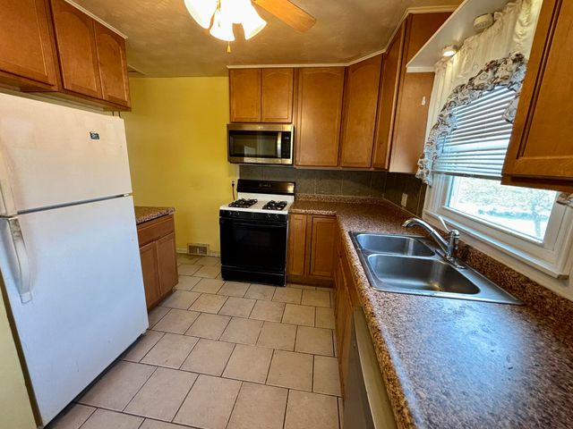 706 WILSON Avenue, Council Bluffs, IA 51503