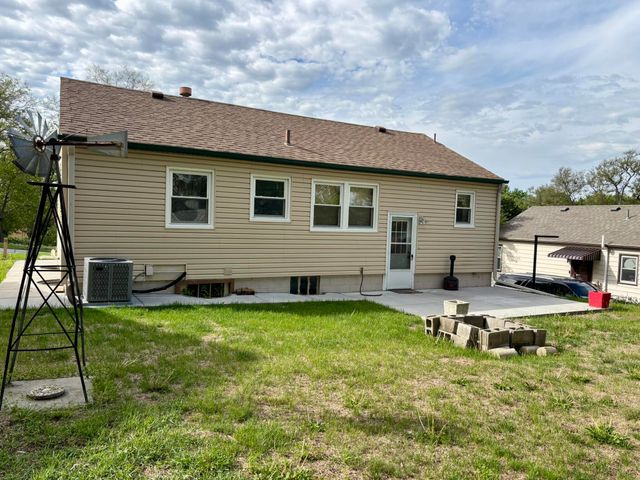 706 WILSON Avenue, Council Bluffs, IA 51503