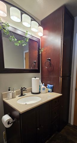 555 10th Avenue SW, Valley City, ND 58072