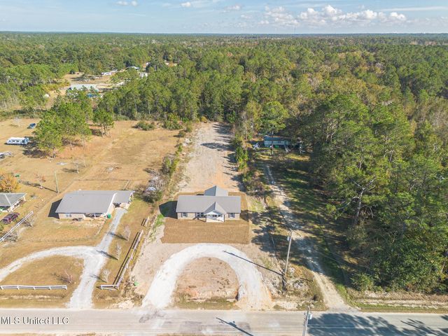 17202 Gardenia Street, Kiln, MS 39556