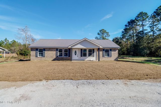 17202 Gardenia Street, Kiln, MS 39556