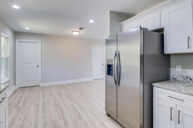 17202 Gardenia Street, Kiln, MS 39556