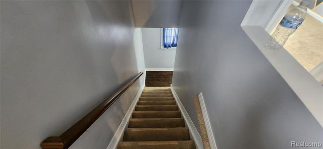 30841 Ohmer Dr, Warren, MI 48092