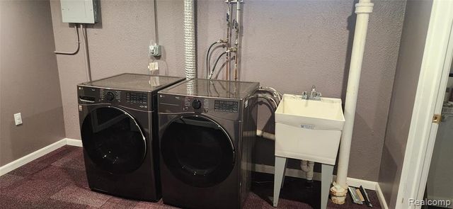 30841 Ohmer Dr, Warren, MI 48092