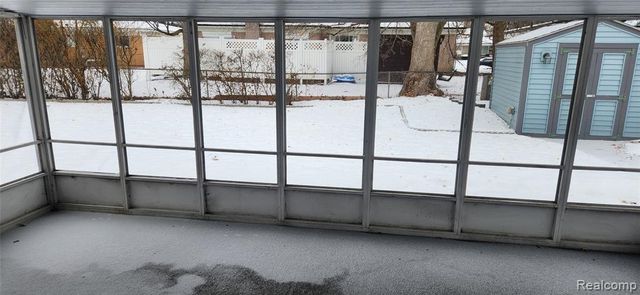 30841 Ohmer Dr, Warren, MI 48092