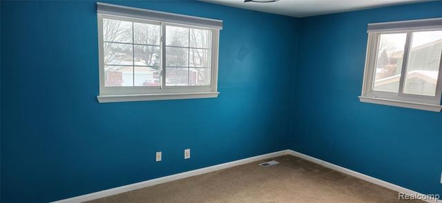 30841 Ohmer Dr, Warren, MI 48092