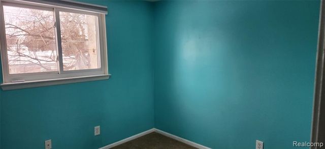 30841 Ohmer Dr, Warren, MI 48092