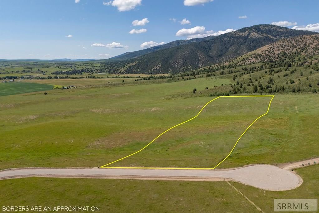 Image 2 of property listing at L6B1 Grand View Heights, Swan Valley, ID 83449
