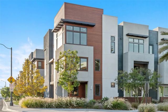 430 Transport, Tustin, CA 92782