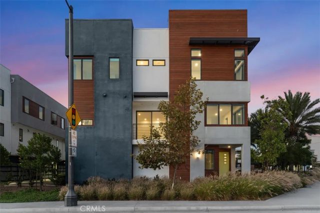 430 Transport, Tustin, CA 92782