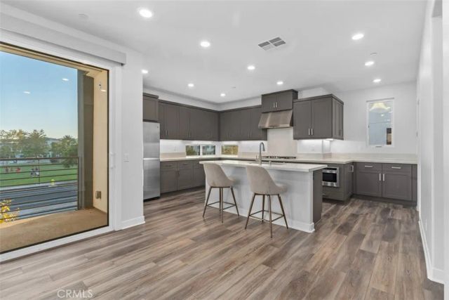 430 Transport, Tustin, CA 92782