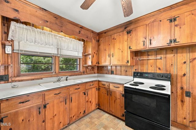 1920 Holland Avenue, Burlington, NC 27217