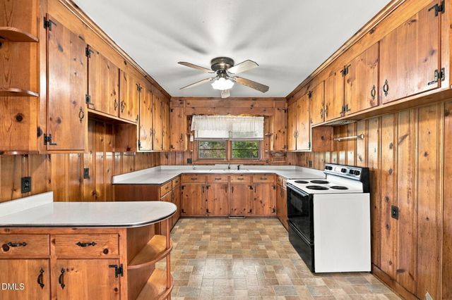 1920 Holland Avenue, Burlington, NC 27217