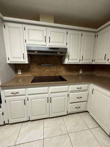 1718 E Broadway Street, Brownfield, TX 79316