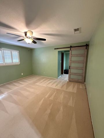 1718 E Broadway Street, Brownfield, TX 79316