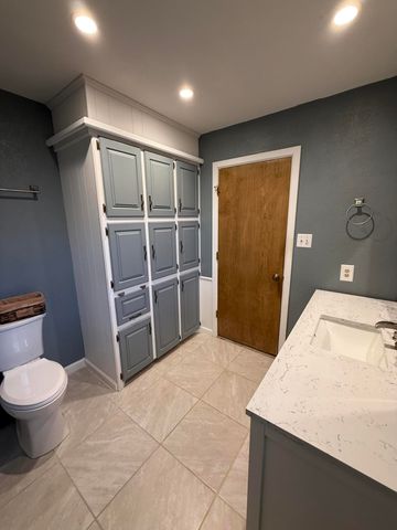 1718 E Broadway Street, Brownfield, TX 79316